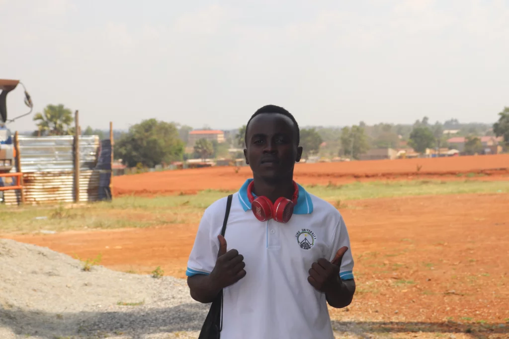 Eddie Marvin touring the university premises